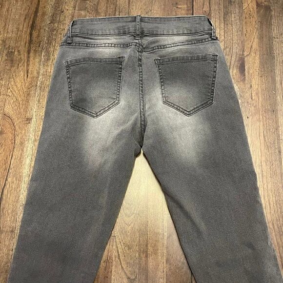 Old Navy Super Skinny Jeans - Picture 5 of 11